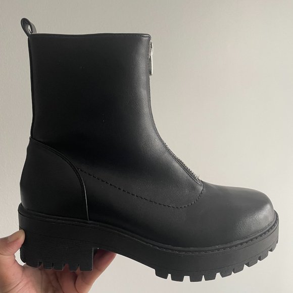 Women's Boots in size 7 by KS2 K Studio - Picture 3 of 5